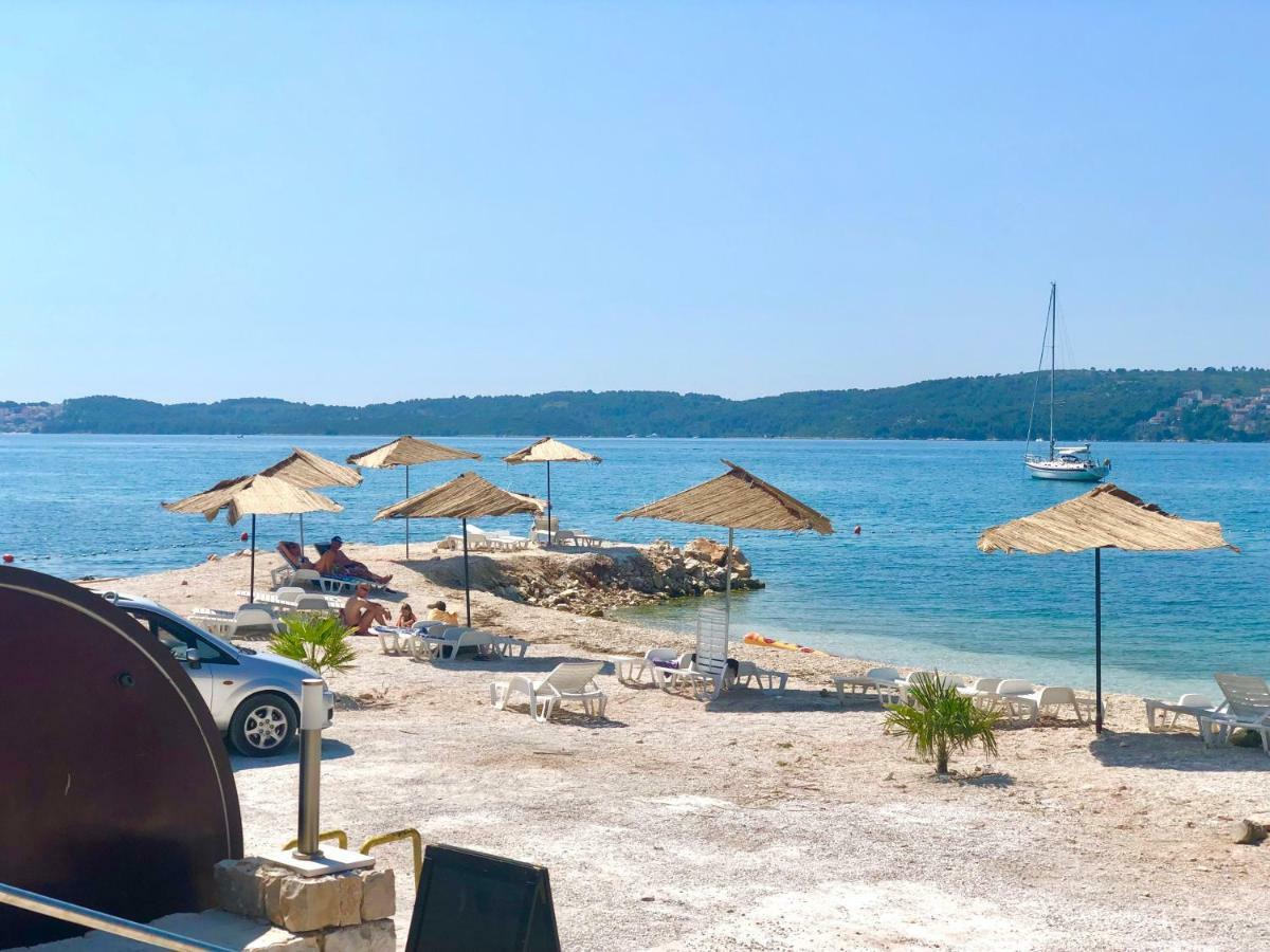 Apartments Teo Trogir Exterior photo